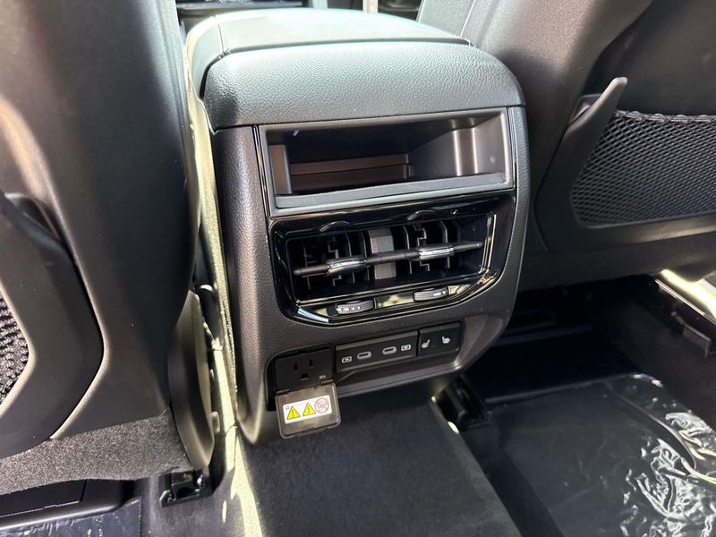 New 2026 Jeep Grand Cherokee Limited Reserve 4x4