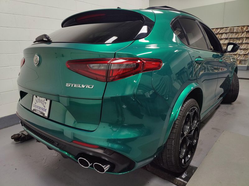 2023 Alfa Romeo Stelvio Quadrifoglio AWD w/Sunroof/ActivImage 13