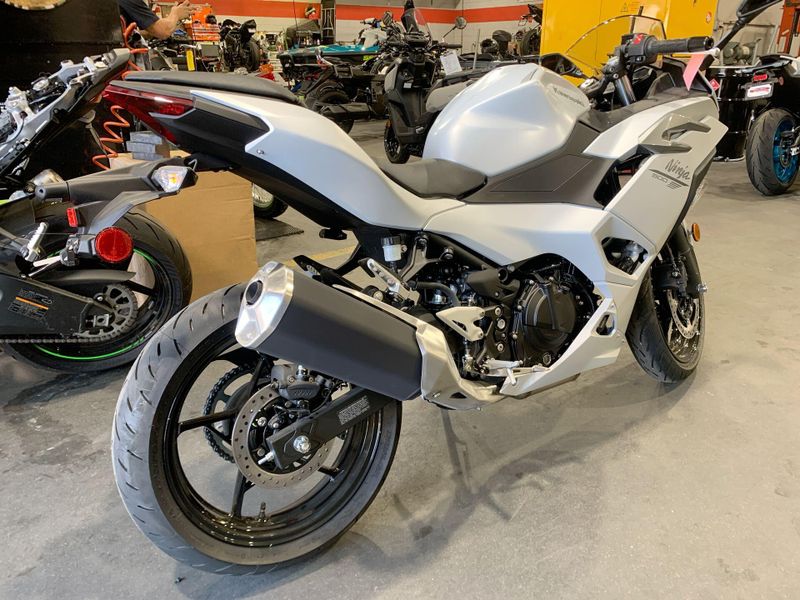 New 2025 Kawasaki NINJA 500 Image 12