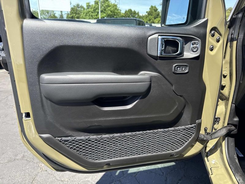 New 2026 Jeep Gladiator Sport S 4x4