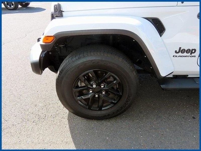 2022 Jeep Gladiator Altitude photo 4