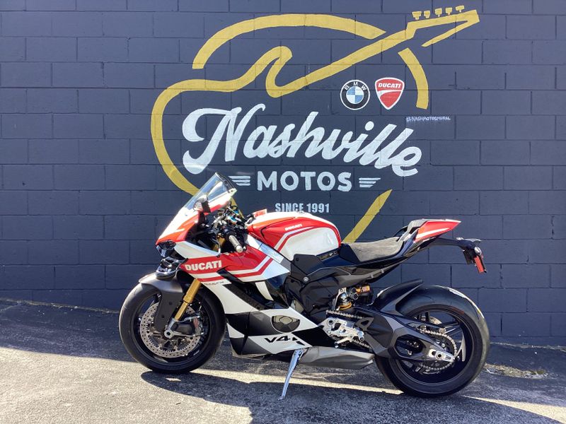 New 2025 Ducati Panigale V4 