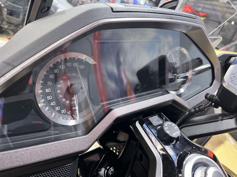 New 2025 Honda GOLDWING TOUR DCT Image 18