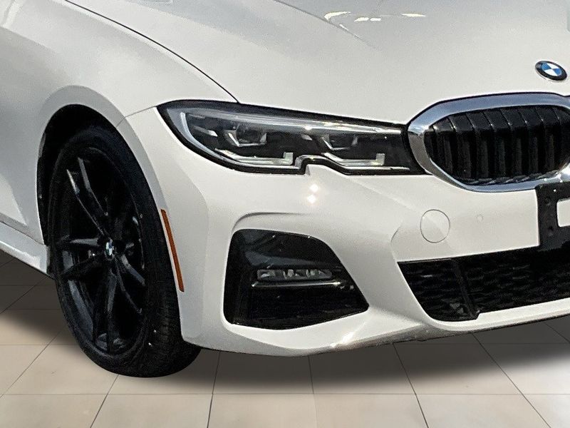 2022 BMW 3 Series 330iImage 9