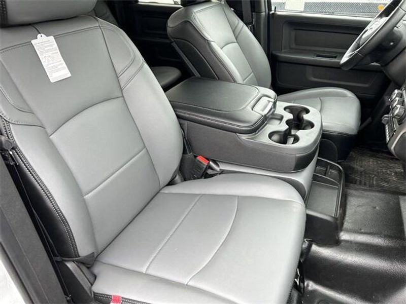 New 2023 RAM 2500 Tradesman Crew Cab 4x2 8