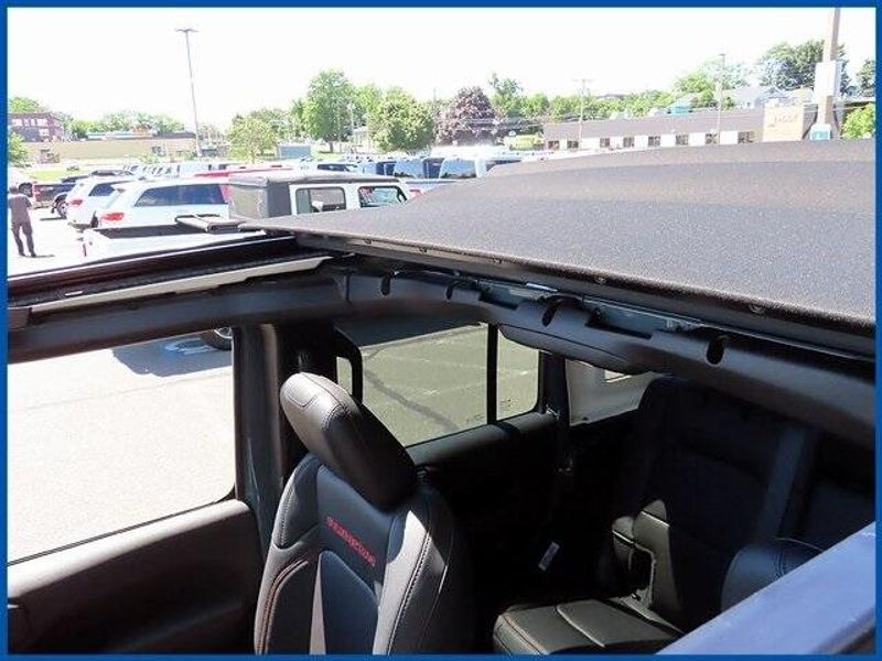 New 2025 Jeep Wrangler Rubicon XImage 15