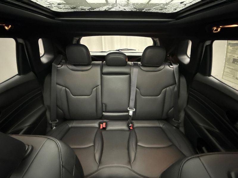 New 2025 Jeep Compass Limited 4x4Image 17
