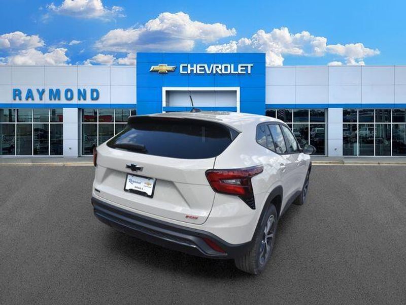 New 2026 Chevrolet Trax 1RSImage 4