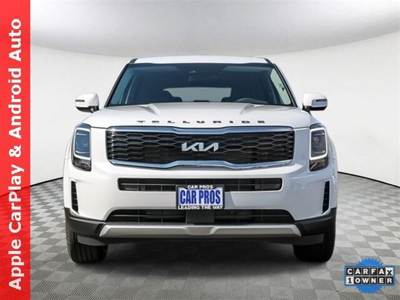 Used 2022 Kia Telluride LXImage 5