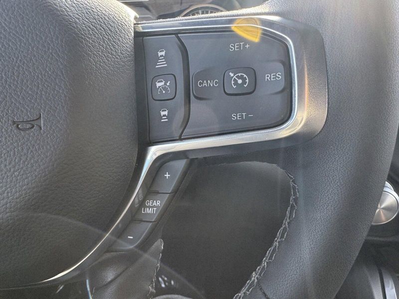 2025 RAM 1500 LaramieImage 19