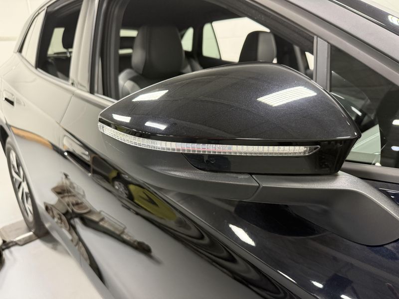 Used 2024 Volkswagen ID.4 62kWhImage 20