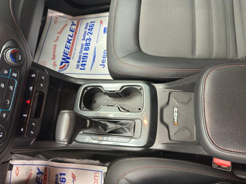 Used 2017 GMC Canyon 4WD SLEImage 9