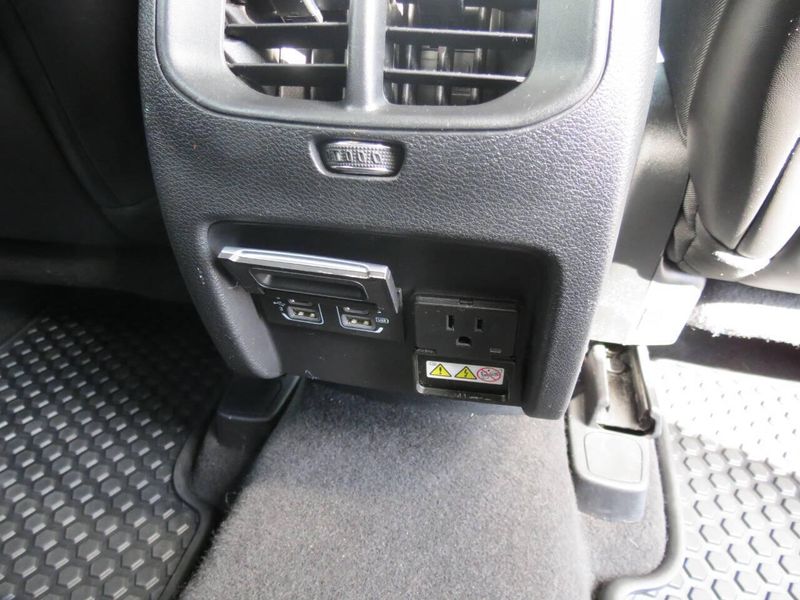 Used 2019 Jeep Cherokee Trailhawk 4x4 4dr SUVImage 10