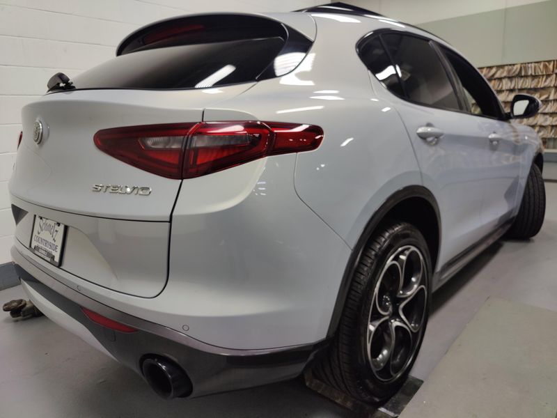 2023 Alfa Romeo Stelvio Ti Premium AWD w/Activ AsstImage 16