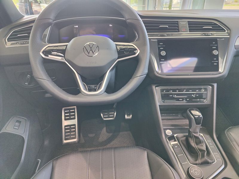2024 Volkswagen Tiguan SE R-Line Black AWD w/SunroofImage 19