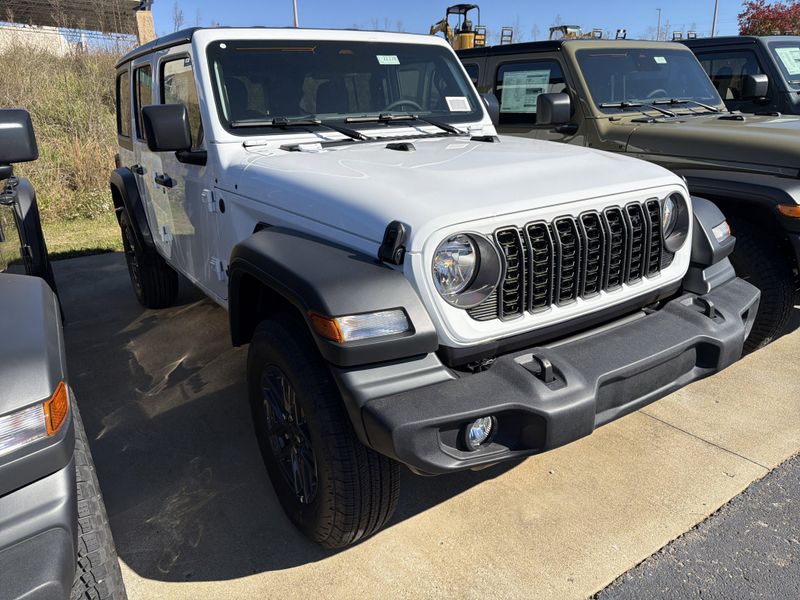New 2026 Jeep Wrangler 4-door Sport SImage 3
