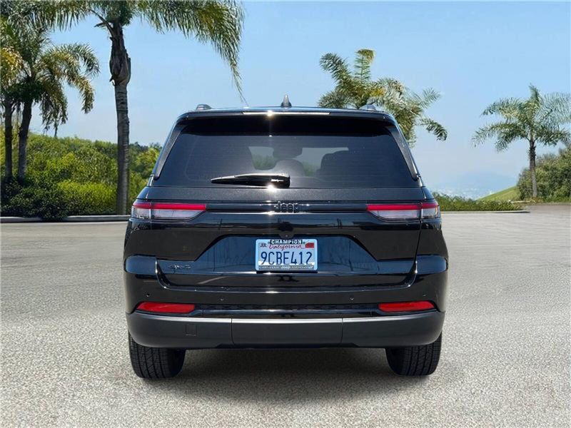 Used 2022 Jeep Grand Cherokee Altitude 4x4