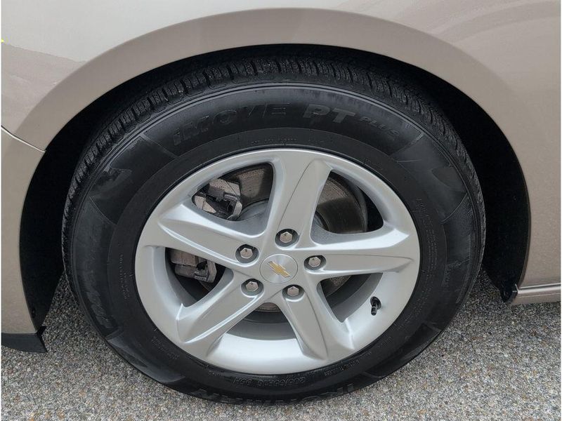 Used 2023 Chevrolet Malibu LTImage 9