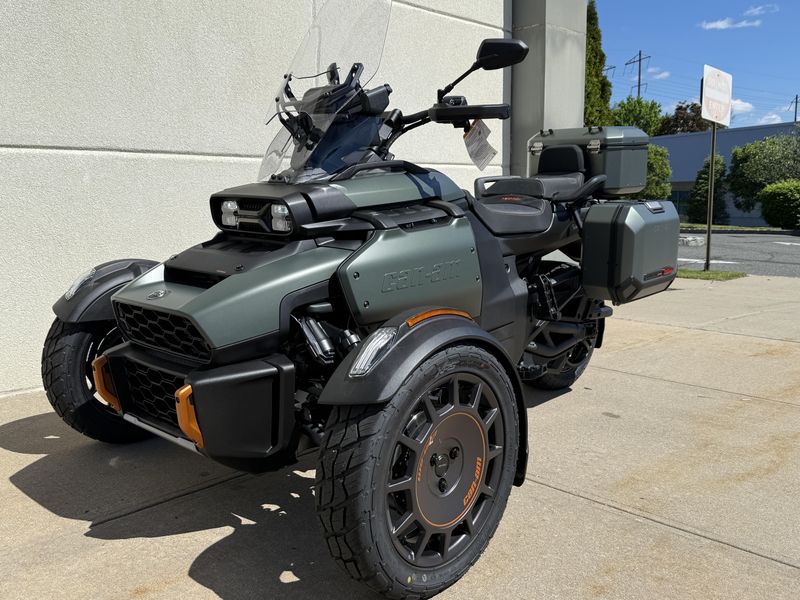 2025 Can-Am CANYON REDROCKImage 1