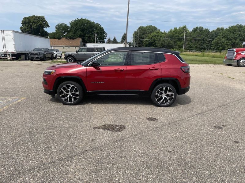 2024 Jeep Compass Limited 4x4Image 5