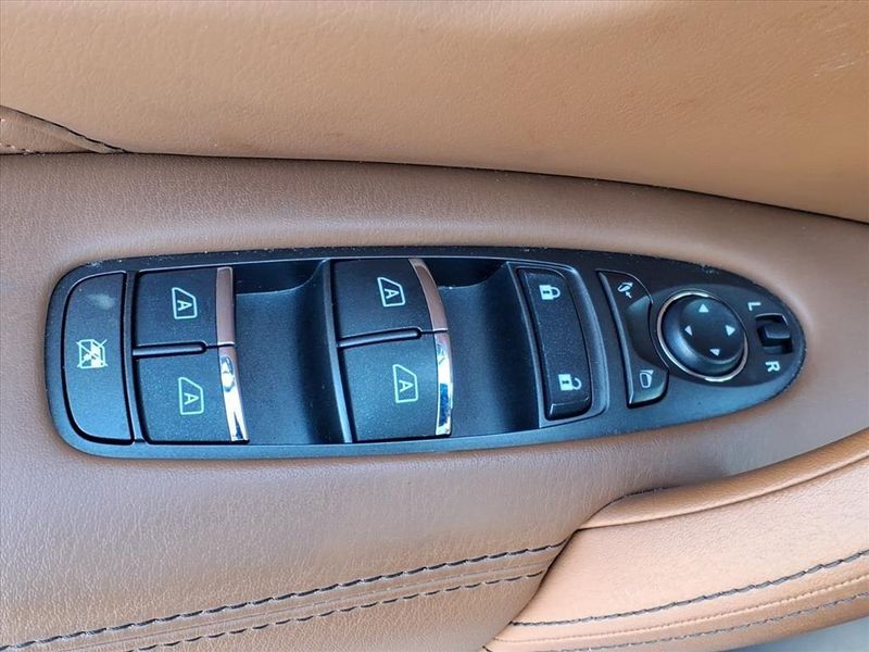 Used 2024 INFINITI QX80 SensoryImage 18