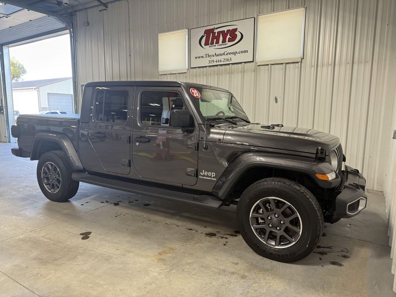 Used 2020 Jeep Gladiator OverlandImage 2