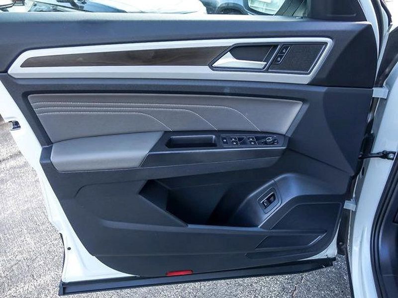 2022 Volkswagen Atlas V6 SE Technology photo 22