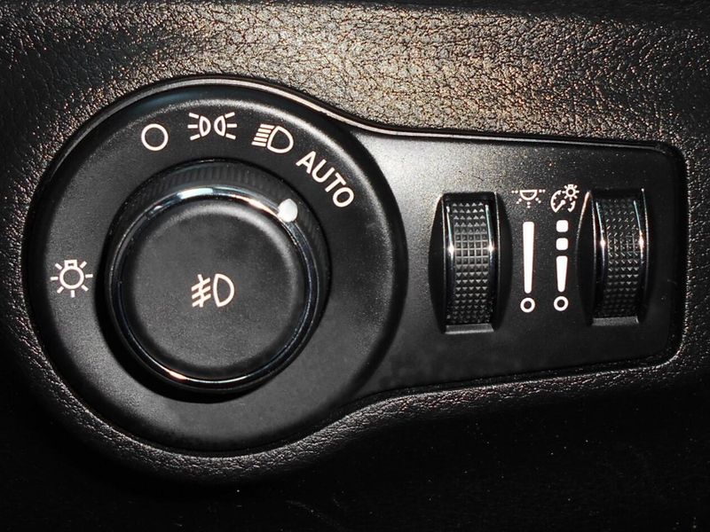 2020 Jeep Compass LatitudeImage 15