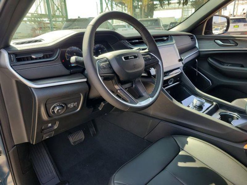 New 2026 Jeep Grand Cherokee Limited 4x4