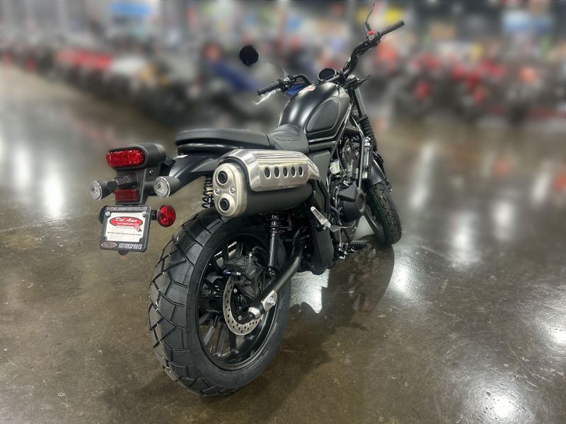 New 2025 Honda SCL500 Image 14