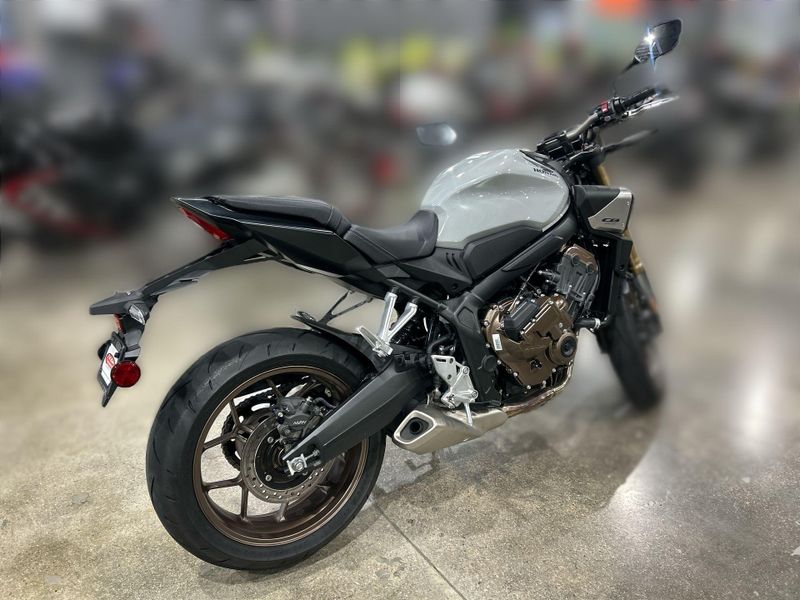 Used 2024 Honda CB650R Image 15