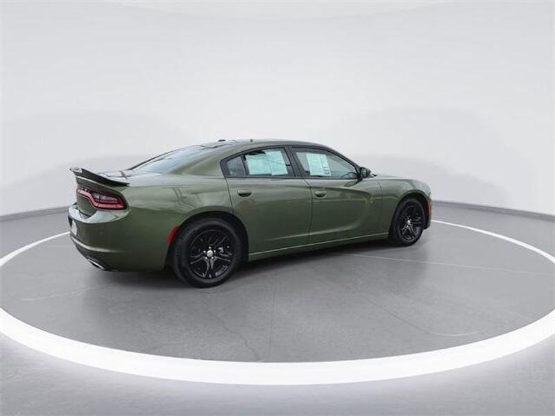 2022 Dodge Charger SXTImage 8