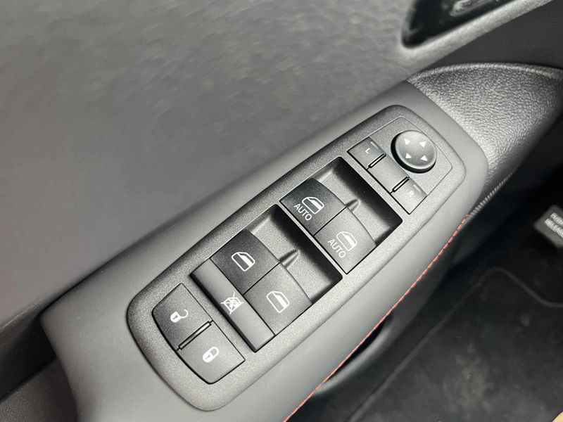 New 2025 Dodge Durango R/T Plus AwdImage 15