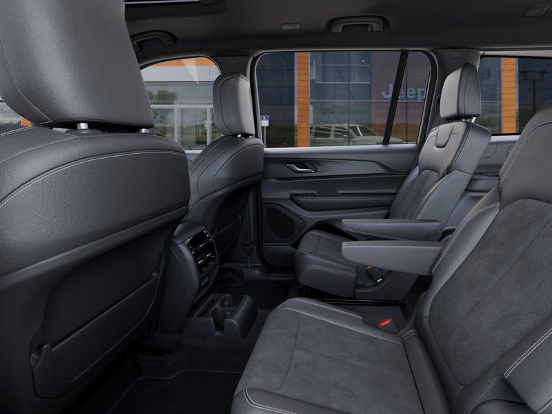 New 2025 Jeep Grand Cherokee L Altitude X 4x4Image 52