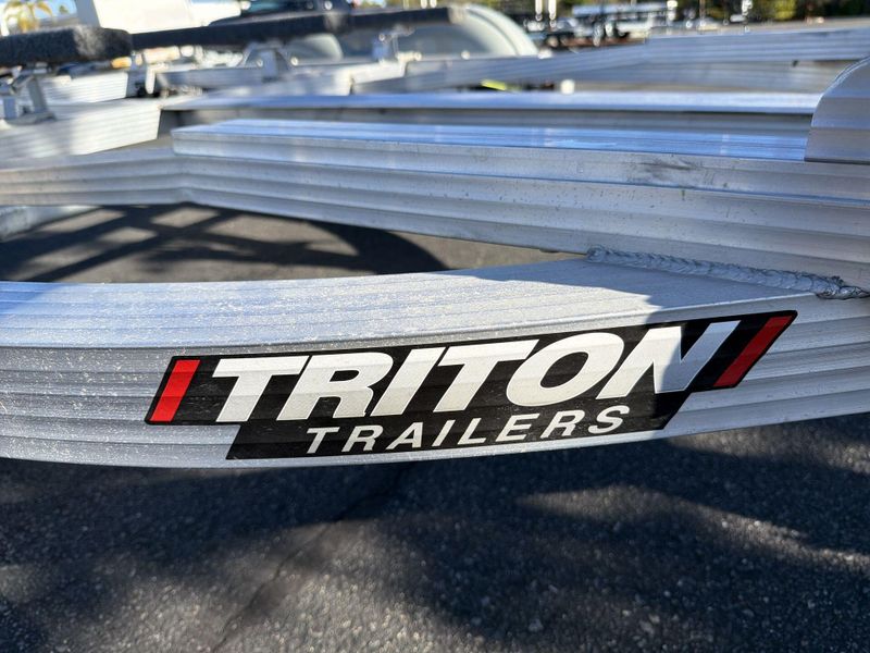 New 2026 Triton ELITE WCII PWC TRAILER W&sol; ALUMINUM WHEELS Image 17
