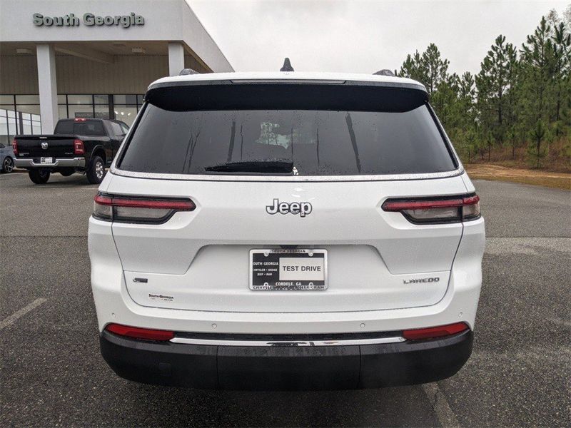 2023 Jeep Grand Cherokee L Laredo 4x2Image 6