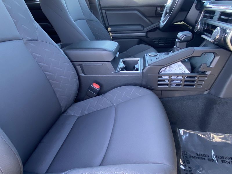2025 Toyota Tacoma SR5Image 10