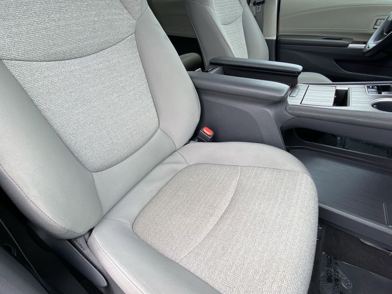 2024 Toyota Sienna LEImage 13