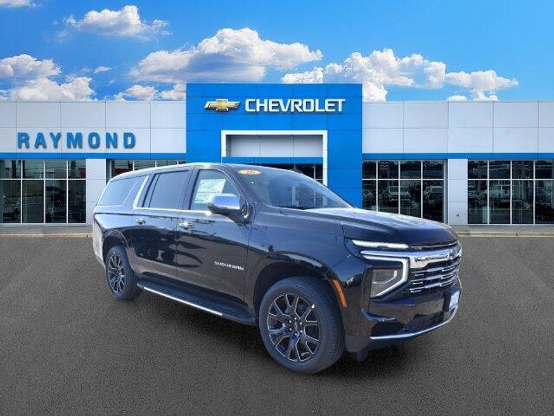 New 2026 Chevrolet Suburban PremierImage 11