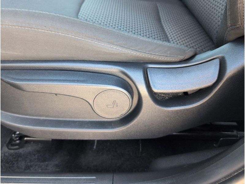 Used 2024 Kia Sportage LXImage 11