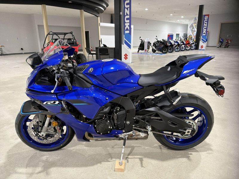 New 2026 Yamaha YZF-R1 Image 14