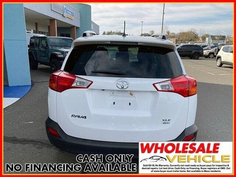 2013 Toyota RAV4 XLEImage 6