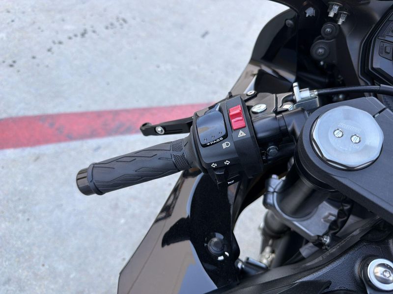 Used 2026 Suzuki GSX-R600 CA Image 22