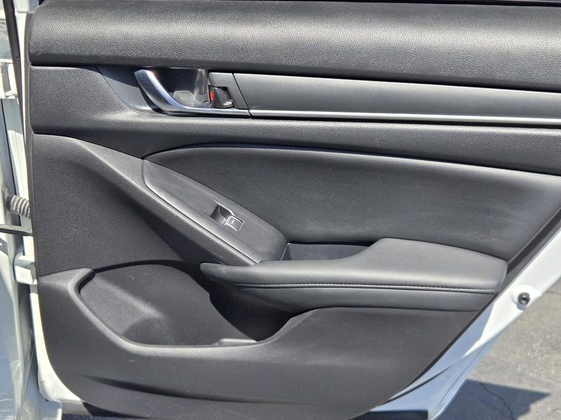 Used 2022 Honda Accord Sedan Sport SE 1.5T CVT