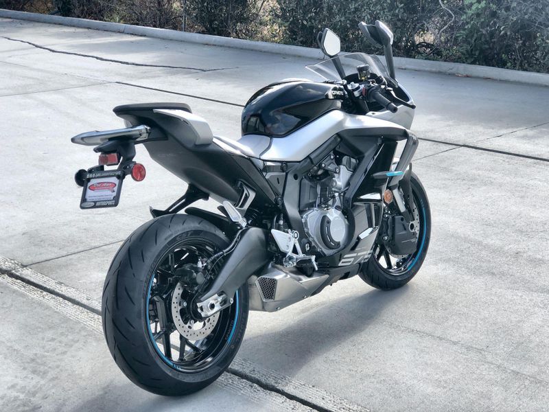 New 2026 CFMOTO 675SS Image 17