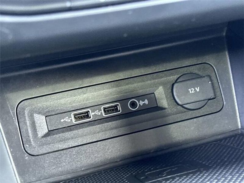 Used 2020 Volkswagen Atlas Cross Sport 2.0T SE w/TechnologyImage 28