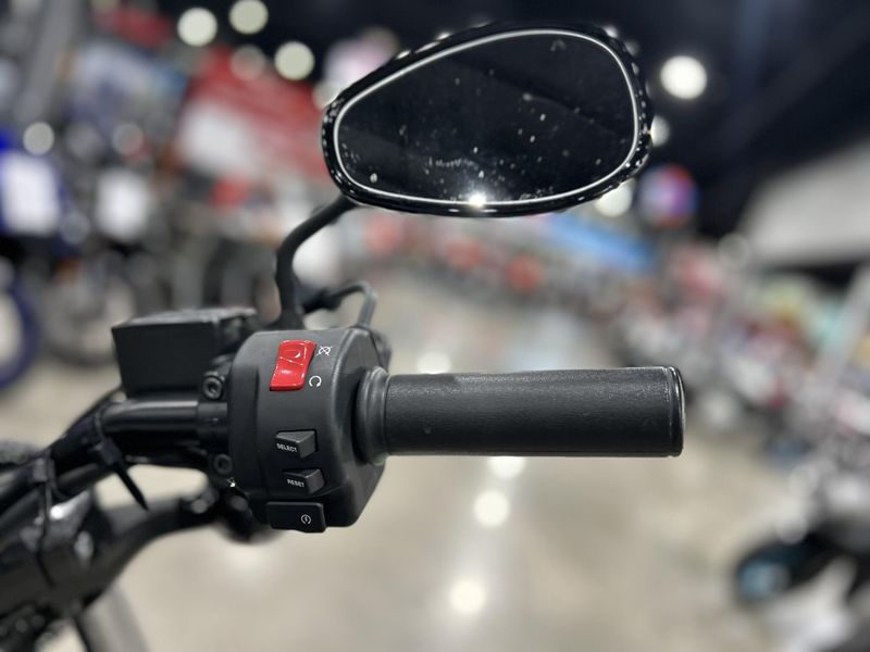 Used 2016 Yamaha Bolt Image 14