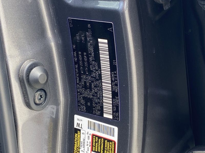 Used 2024 Toyota Highlander XLEImage 31
