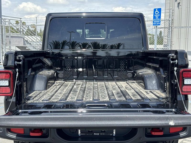New 2026 Jeep Gladiator Rubicon X 4x4