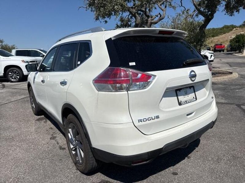 2016 Nissan Rogue SL photo 7